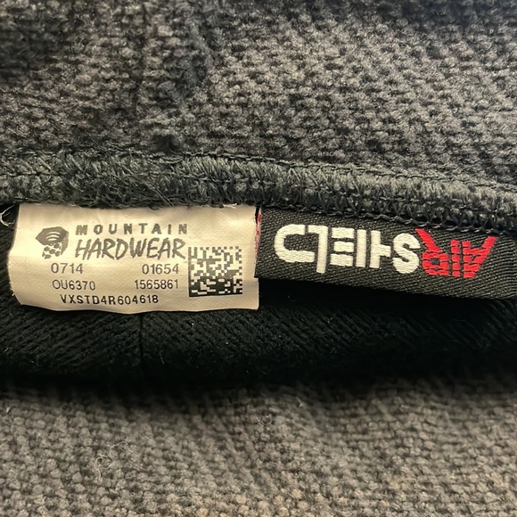 Mountain Hardware Beenie - Picture 3 of 5